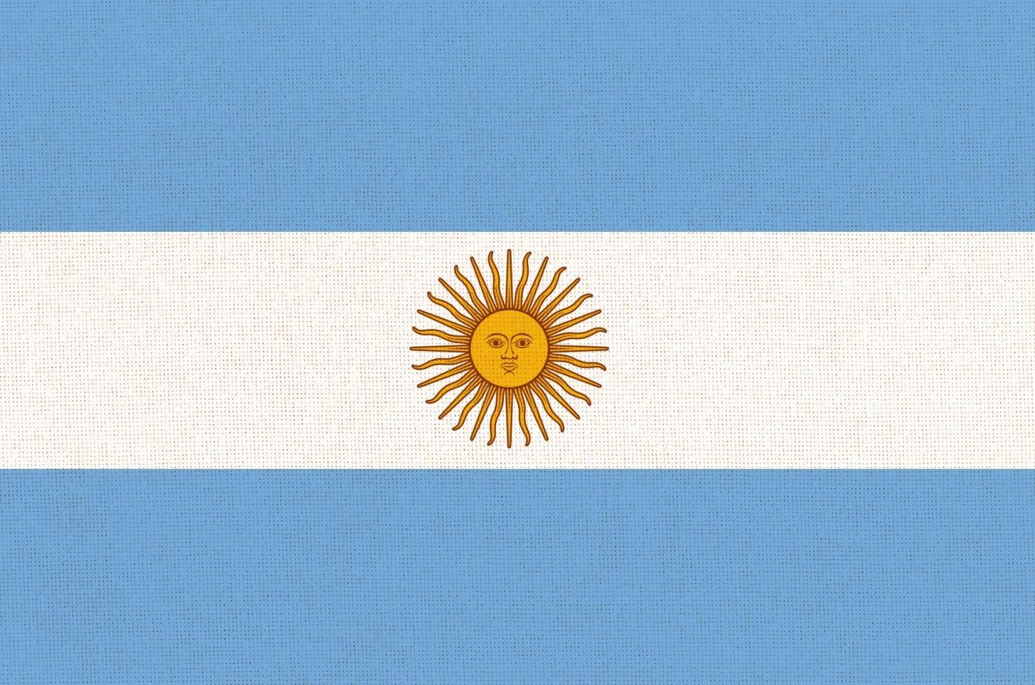 Argentina vira sobre a Inglaterra nos acréscimos e garante vaga na final da Copa do Mundo
