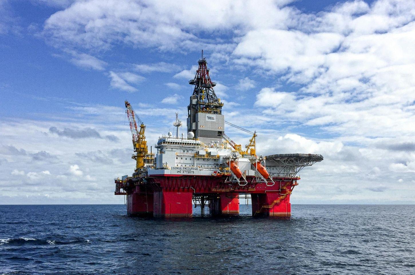 Petróleo dispara após aumento das tensões no Oriente Médio