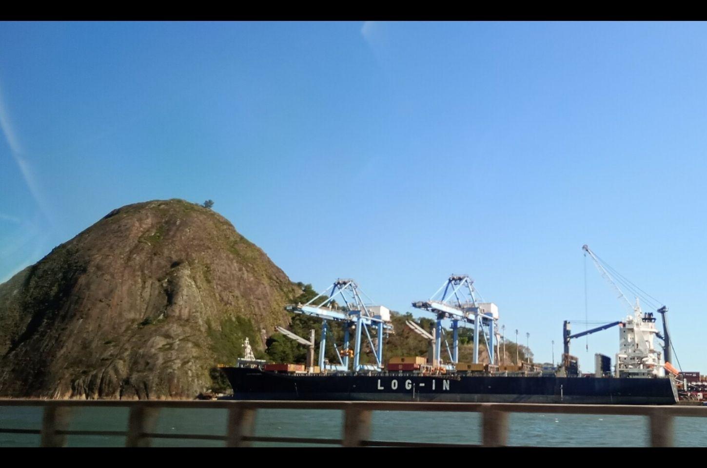 Produtos do Espírito Santo entram na lista de exportações brasileiras afetadas por tarifa de 37,5% nos Estados Unidos