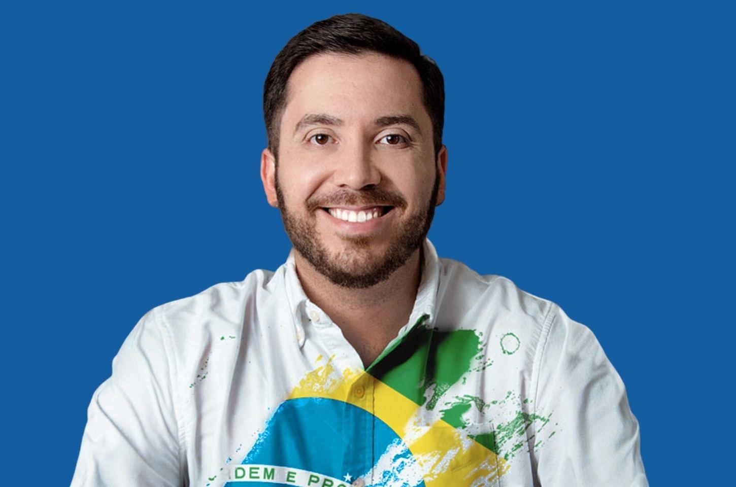 Armandinho Fontoura critica candidatura de Sérgio Meneguelli ao Senado e faz ataques em vídeo