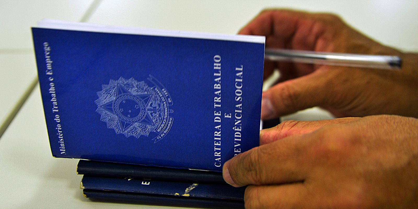 Brasil cria 58,6 mil empregos formais em julho, menor resultado para o mês desde 2020