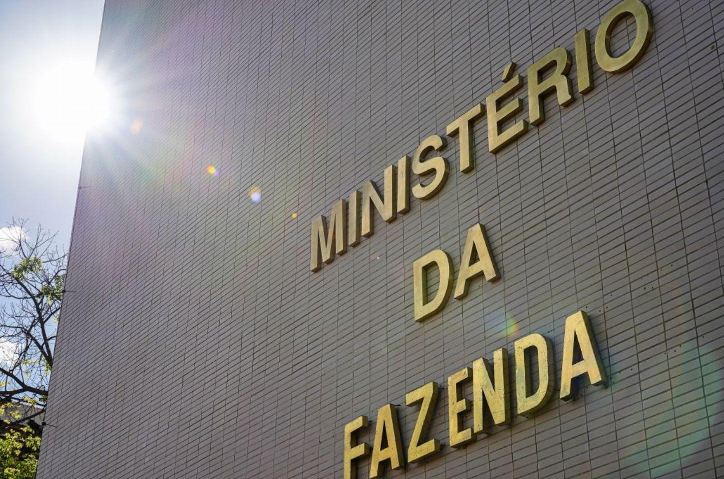 Contas do Governo Central fecham julho com superávit de R$ 10,8 bilhões