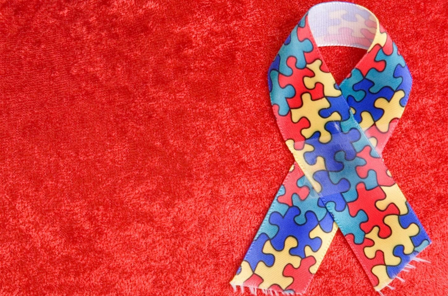 Estudo relaciona evolução de neurônios humanos a maior vulnerabilidade ao autismo