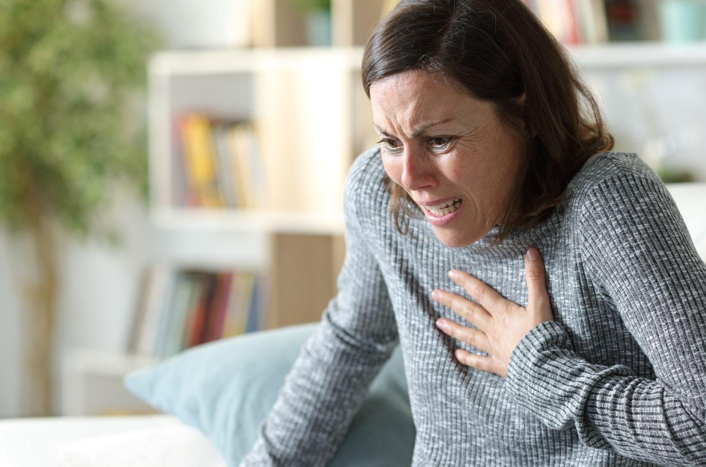Infarto entre mulheres ganha atenção e revela fatores que aumentam o risco cardiovascular