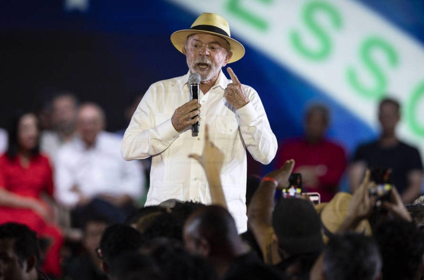Lula afirma que preços parecem mais altos porque brasileiros estão “comprando mais”