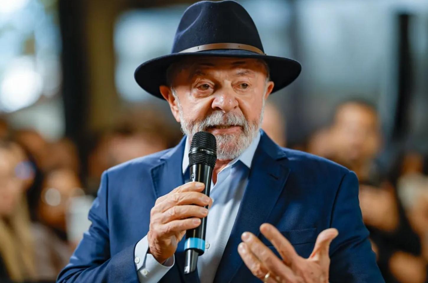 Lula questiona cobertura da imprensa durante sabatina e defende investigações sobre integrantes de sua família