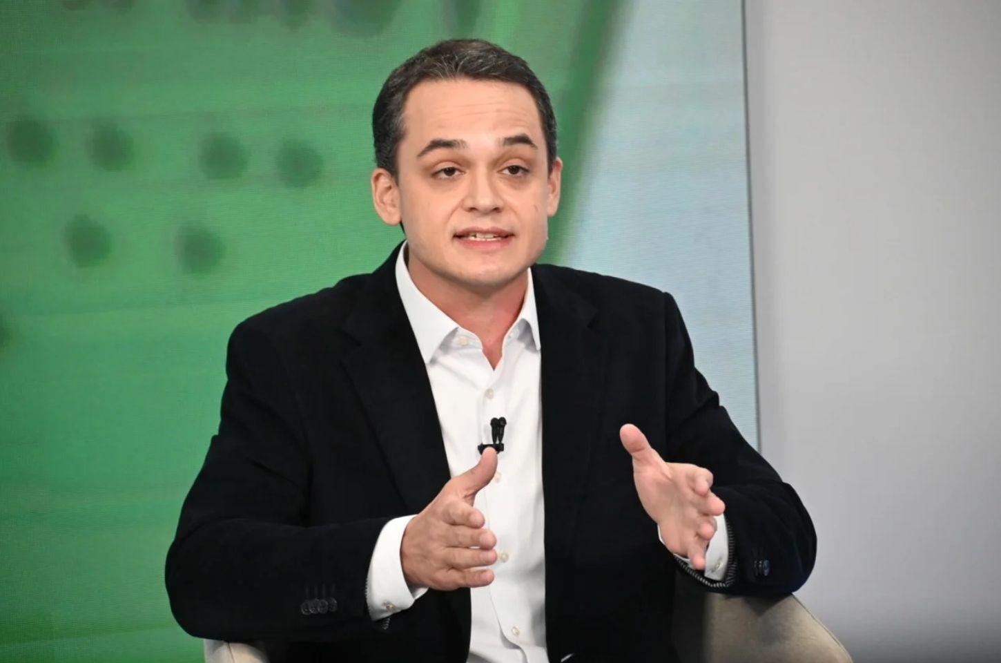 Pazolini fala sobre escala 6x1, vacinação, saúde e aliança com o PL em entrevista