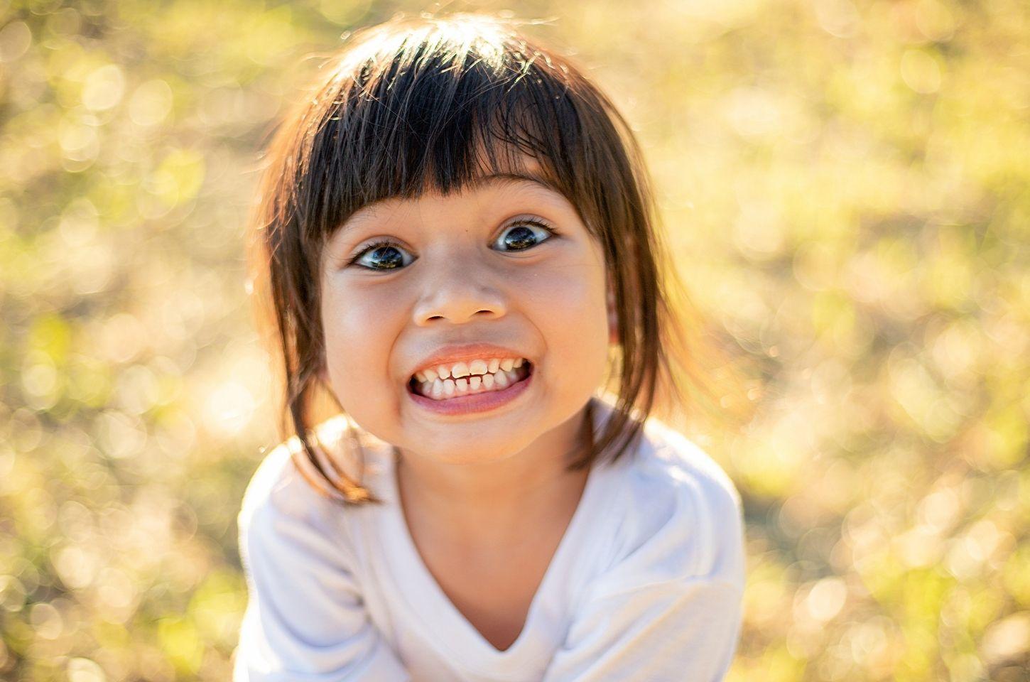 Saúde bucal infantil: cuidados desde os primeiros dentes ajudam a prevenir problemas