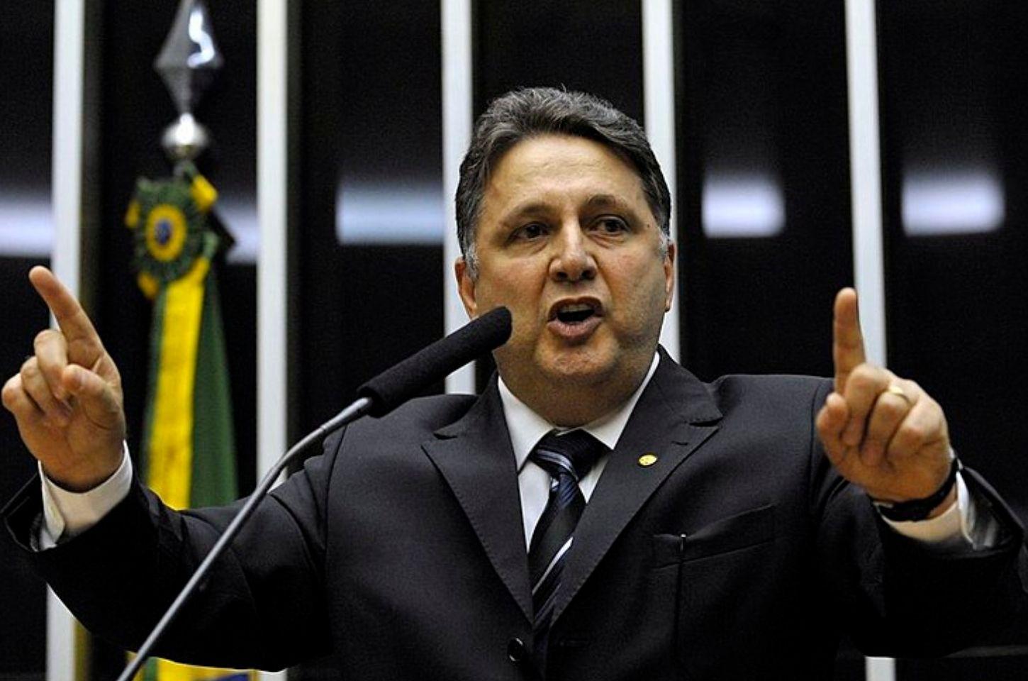 TRE-RJ restringe participação de Anthony Garotinho na campanha eleitoral