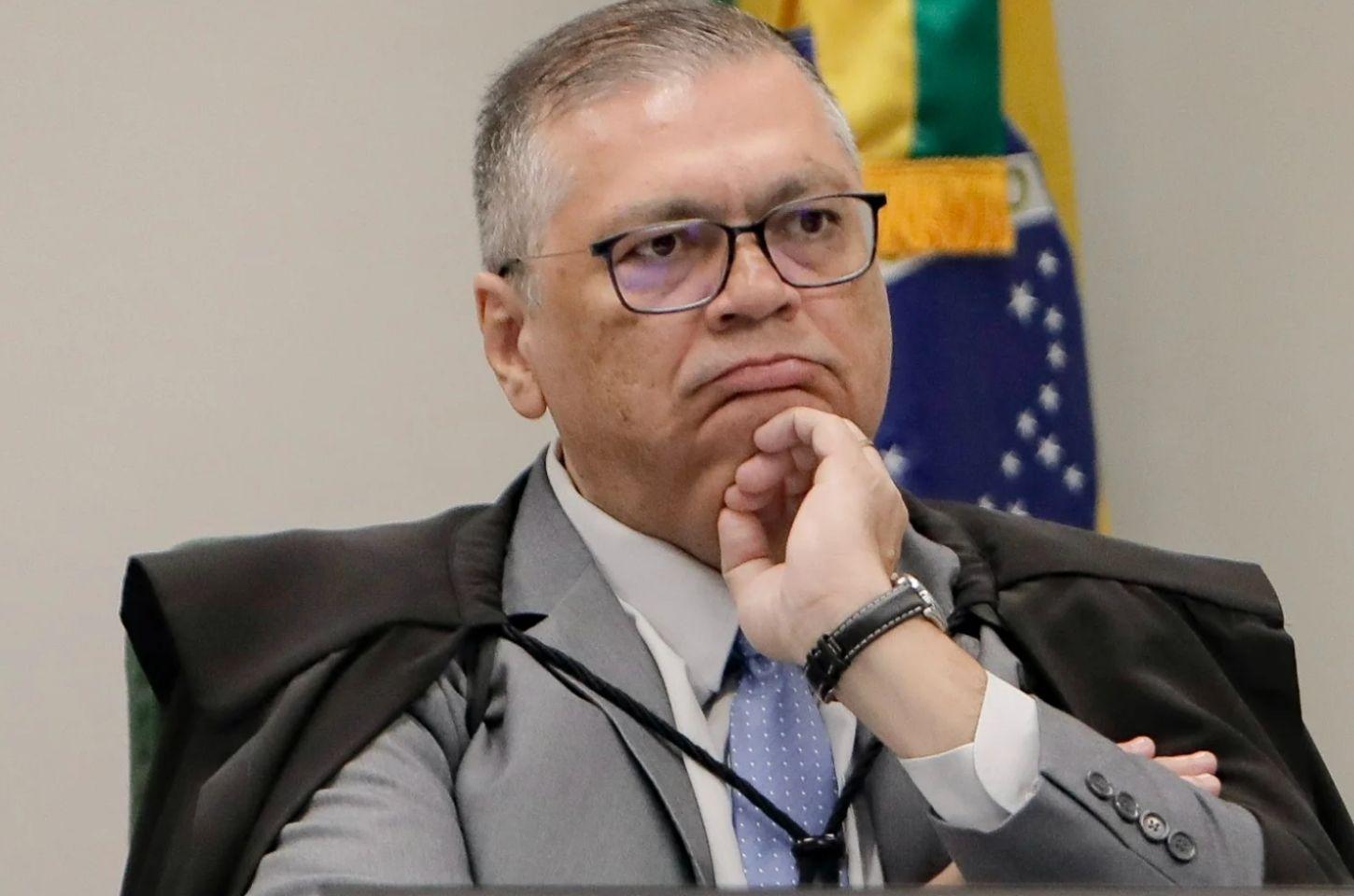 Flávio Dino questiona critérios para encerrar inquéritos no STF e defende decisões individuais