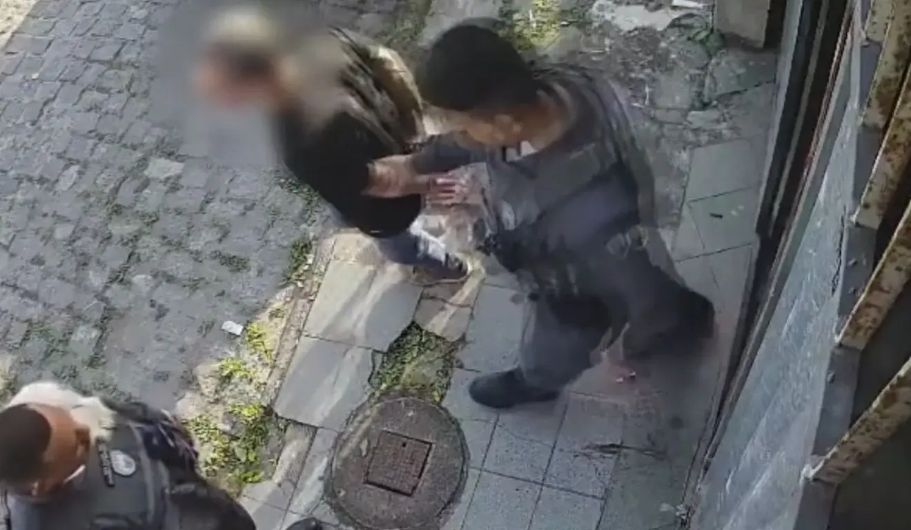 Homem é preso em flagrante após suspeita de agredir companheira durante discussão em Vila Velha