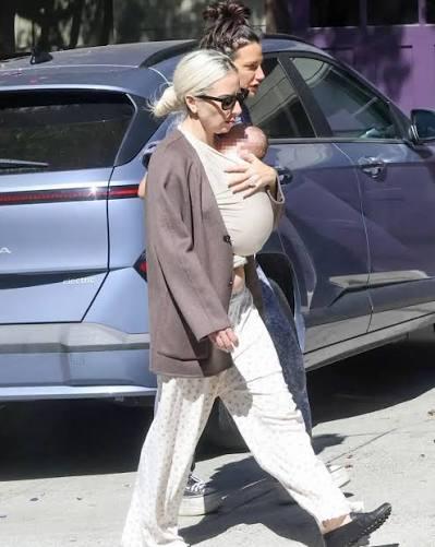 Lady Gaga e Michael Polansky têm o primeiro filho, segundo imprensa internacional