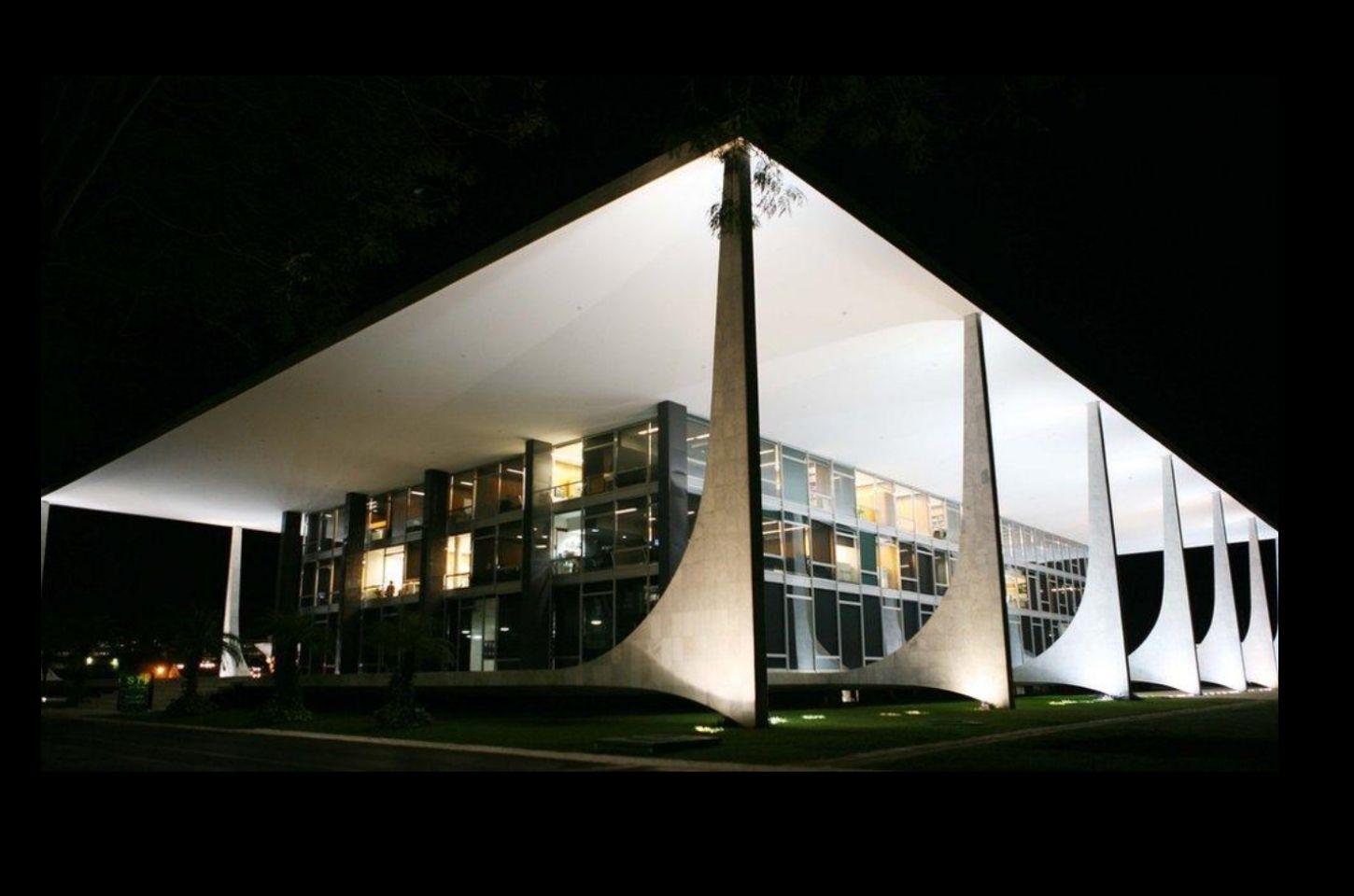 Oitiva de Vorcaro sem PF antecede nova ofensiva política contra Moraes e Gonet