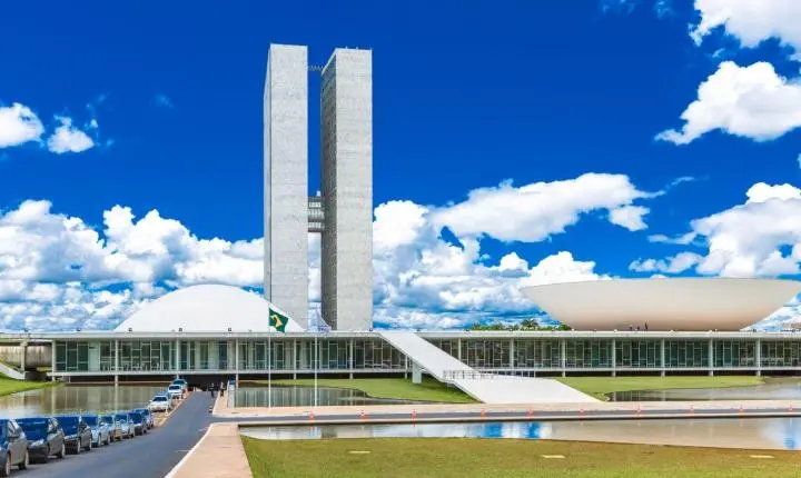 Congresso concentra nesta semana decisões sobre jornada de trabalho e imposto de compras internacionais