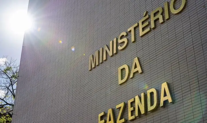 Contas do Governo Central fecham julho com superávit de R$ 10,8 bilhões