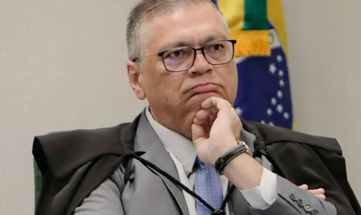 Flávio Dino questiona critérios para encerrar inquéritos no STF e defende decisões individuais