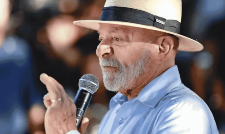 PT volta a apresentar “Rap do Silva” em ato com Lula após TSE suspender uso do jingle na propaganda eleitoral
